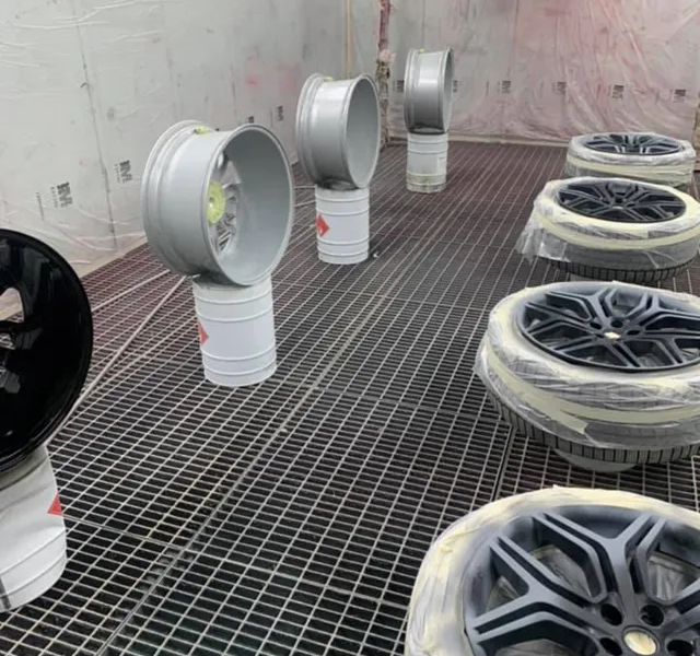 PNEUMATICI-Carrozzeria-CASTIGLIONE+DEL+LAGO-012-640w copia